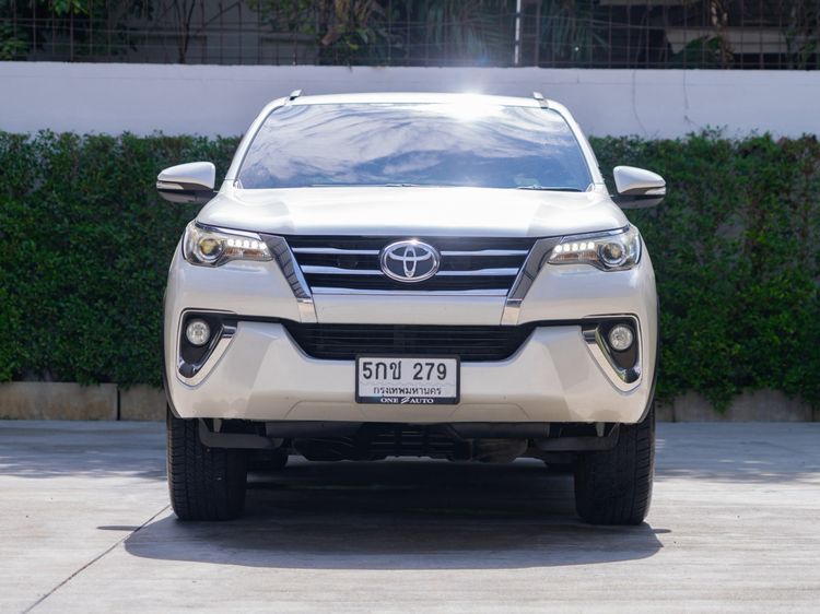 Toyota Fortuner 2016 2.8 V Utility-car ดีเซล ไม่ติดแก๊ส เกียร์อัตโนมัติ ขาว รูปที่ 2