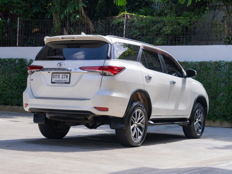 Toyota Fortuner 2016 2.8 V Utility-car ดีเซล ไม่ติดแก๊ส เกียร์อัตโนมัติ ขาว รูปที่ 4