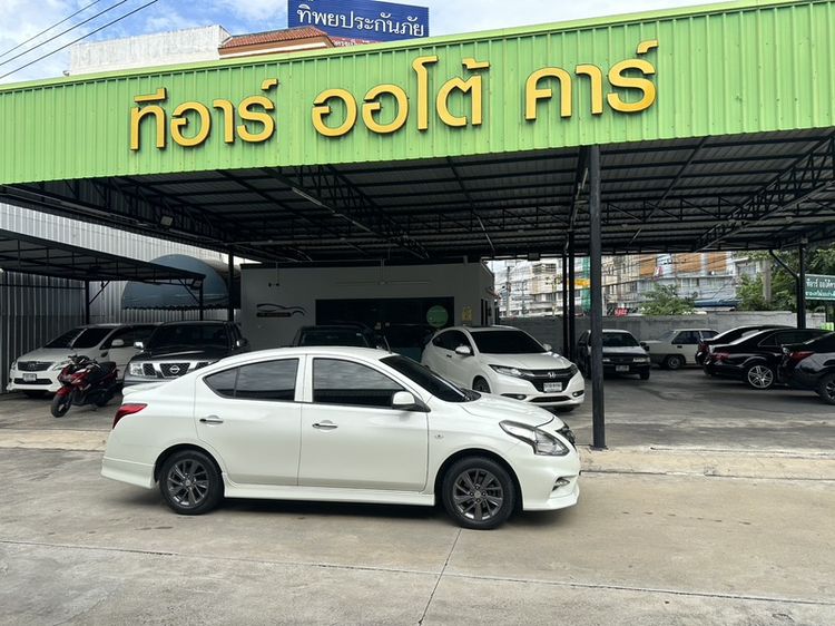 รถ Nissan Almera 1.2 E Sportech สี ขาว