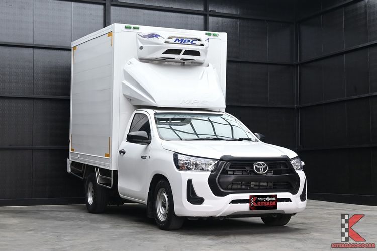 รถ Toyota Hilux Revo 2.4 Entry สี ขาว