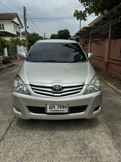 Toyota Innova 2010 2.0 G Exclusive Sedan เบนซิน ไม่ติดแก๊ส เกียร์อัตโนมัติ บรอนซ์เงิน