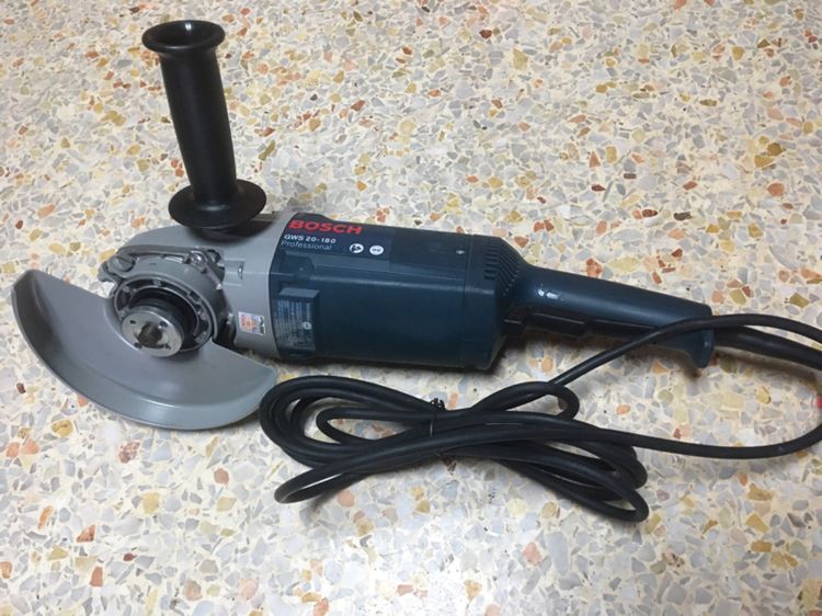 อุปกรณ์เครื่องมือช่าง เครื่องเจียไฟฟ้าขนาด 7 นิ้ว BOSCH GWS 20-180 สภาพสวยนางฟ้าพร้อมใช้งานแท้