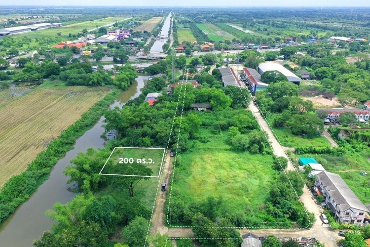 ที่ดินเปล่า  ติดคลองธรรมชาติคลอง 12 ธัญบุรี ปทุมธานี