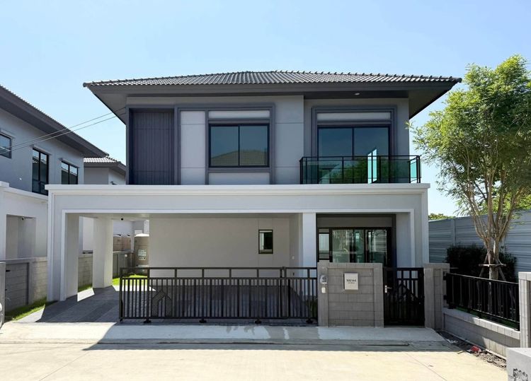 ให้เช่า บ้านเดี่ยวหรู 4 ห้องนอน บริทาเนีย บางนา–ศรีวารี บ้านหลังริม ตกแต่งครบ พร้อมอยู่ 65,000 บาท