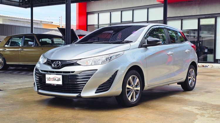 2020 Toyota Yaris 1.2 Mid Hatchback