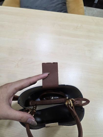 ส่งต่อกระเป๋าLYNแท้100% 1,200 บาท รูปที่ 7