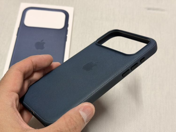iphone 17 Pro Max TechWoven Case รูปที่ 4
