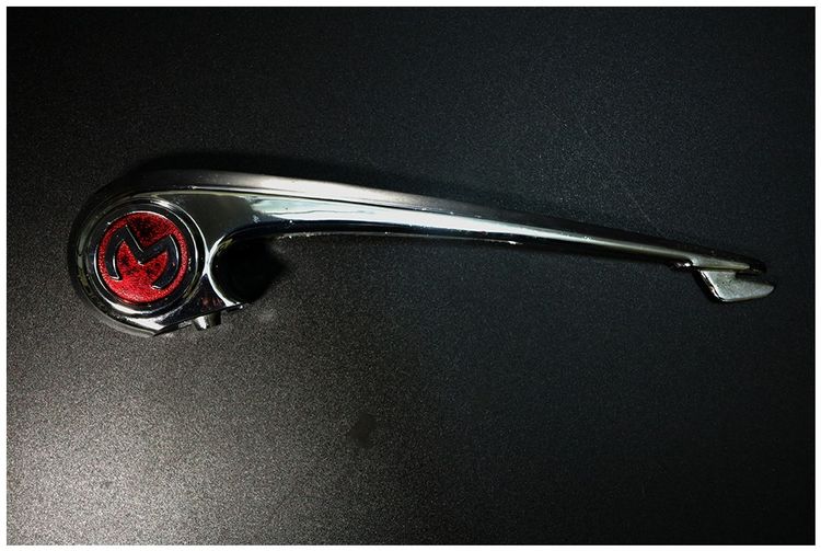 Hood Ornament สัญลักษณ์ปฝากระโปรงหน้ารถยนต์ Morris Minor รูปที่ 2