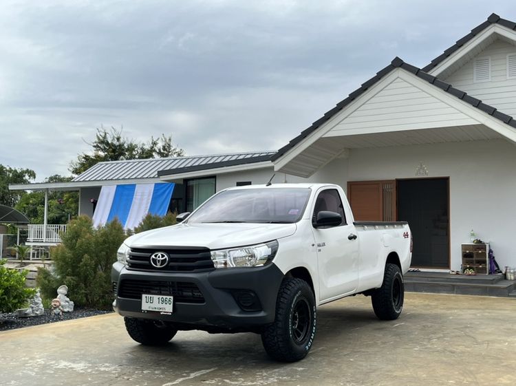 รถ Toyota Hilux Revo 2.8 J 4WD สี ขาว