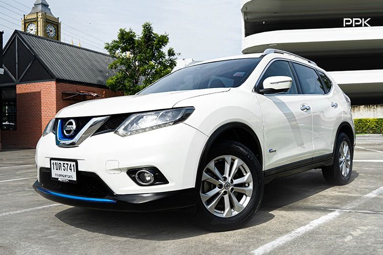 รถ Nissan X-Trail 2.0 V Hybrid 4WD สี ขาว