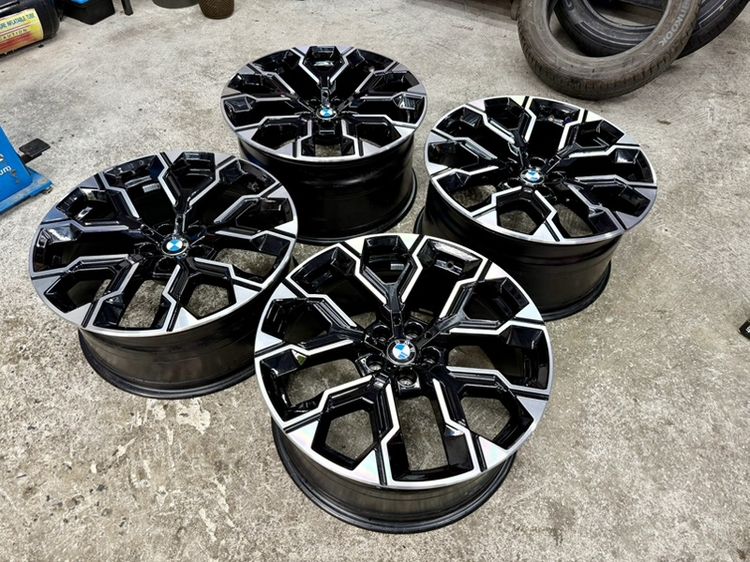 ล้อแม็ก BMW X3 ขอบ 20” หน้ากว้าง 9” ET 24 หลังกว้าง 10,5” ET 44 ถอดป้ายแดง รูปที่ 4