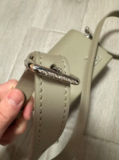 Louis Vuitton Fastline Wearable sage color very great condition รูปที่ 5