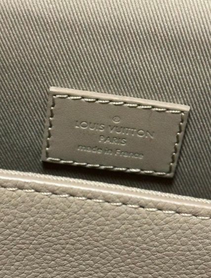 Louis Vuitton Fastline Wearable sage color very great condition รูปที่ 7