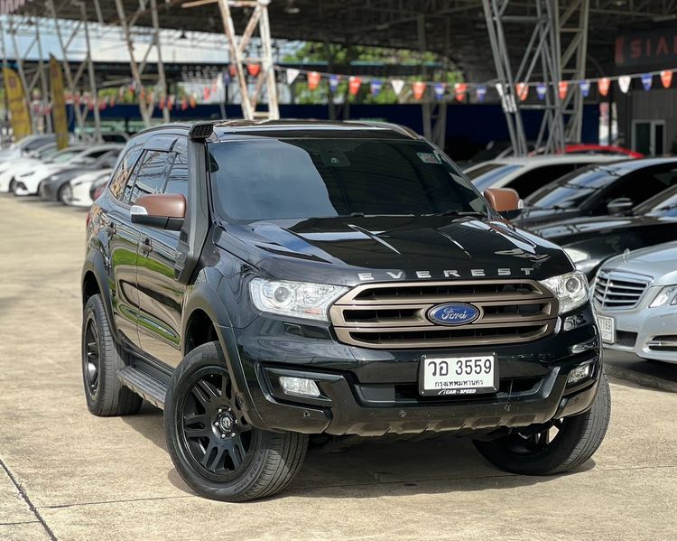 รถ Ford Everest 3.2 Titanium 4WD สี ดำ