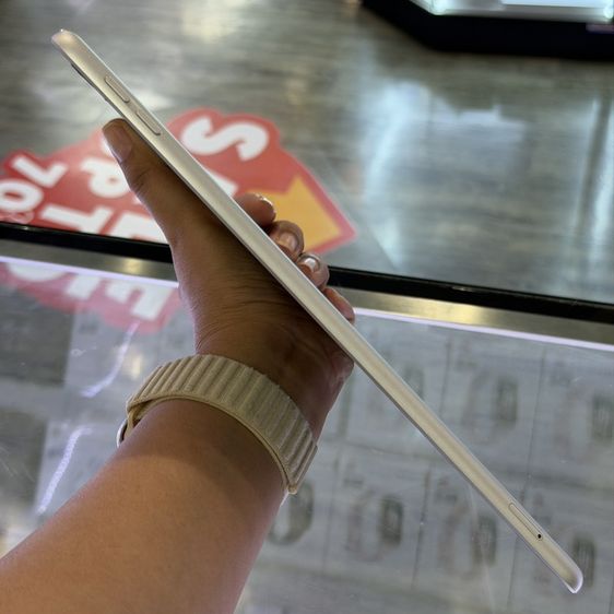iPad Gen9 64GB ใส่ซิม(Cellular+WiFi) สีขาว เครื่องศูนย์ โมเดลTH สภาพสวยมากๆ เครื่องใช้งานดีเยี่ยม ครบยกกล่อง🔥🔥 รูปที่ 5