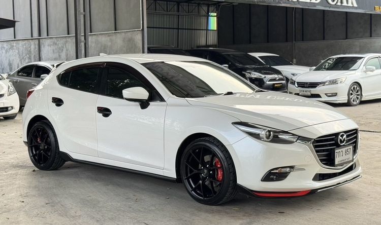 Mazda Mazda3 2018 2.0 S Sports Sedan เบนซิน ไม่ติดแก๊ส เกียร์อัตโนมัติ ขาว