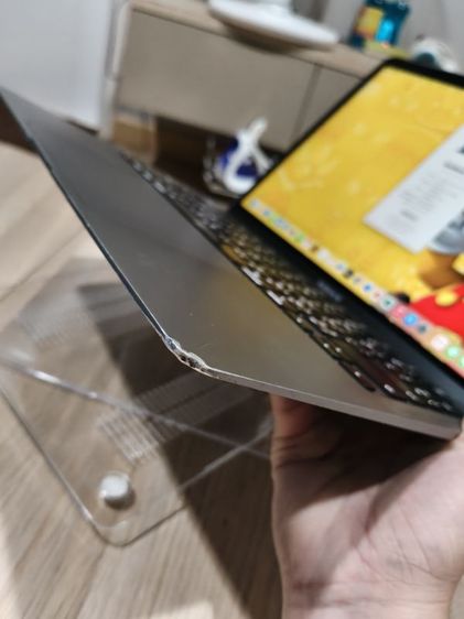 MacBook Air 13 นิ้ว ปี 2020 ชิป Intel Core i3 มือ2  พร้อมเคสใส เม้าท์ ที่ชาร์จเทียบเท่า รูปที่ 7