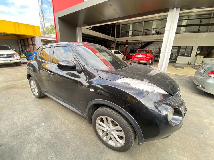 Nissan JUKE 1.6 Vปี14 ทะเบียน4940