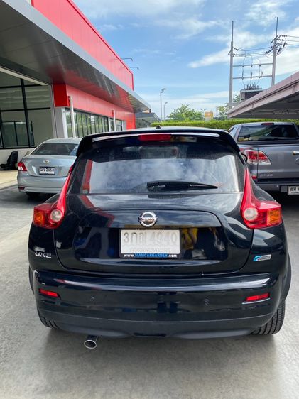 Nissan Juke 2014 1.6 V Sedan เบนซิน ไม่ติดแก๊ส เกียร์อัตโนมัติ ดำ รูปที่ 4