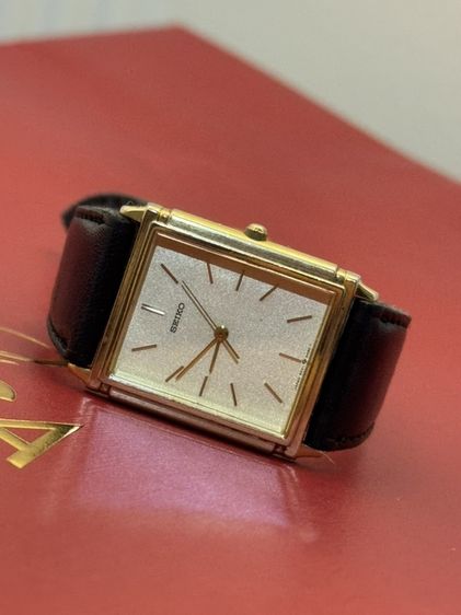 Seiko Sand Textured Dial JDM Tank Style Japan Men Quartz Watch 9021-5300 รูปที่ 5