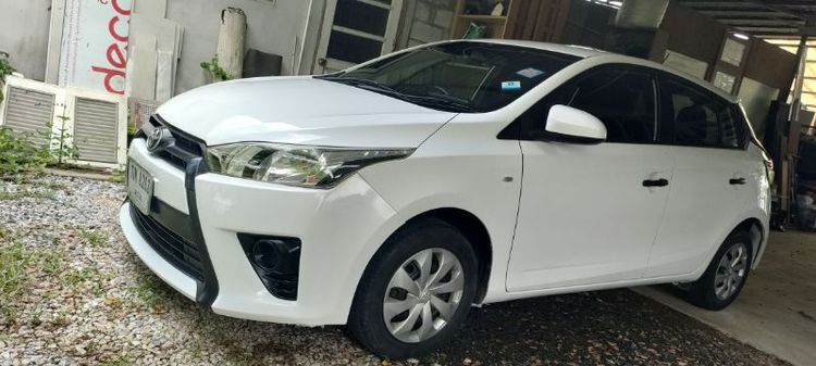 Toyota Yaris 2015 1.2 J Sedan เบนซิน เกียร์อัตโนมัติ ขาว