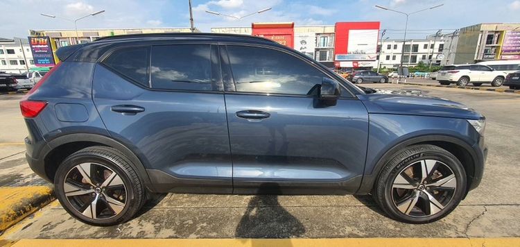 Volvo XC40 2022 Recharge 1.5 T5 Inscription Utility-car เบนซิน ไม่ติดแก๊ส เกียร์อัตโนมัติ น้ำเงิน รูปที่ 4