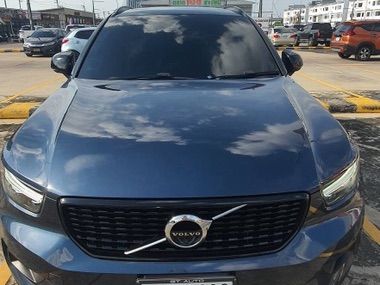 รถ Volvo XC40 Recharge 1.5 T5 Inscription สี น้ำเงิน
