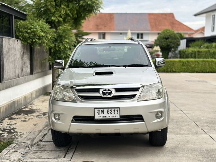 Toyota Fortuner 2005 3.0 V 4WD Utility-car ดีเซล บรอนซ์ทอง รูปที่ 4