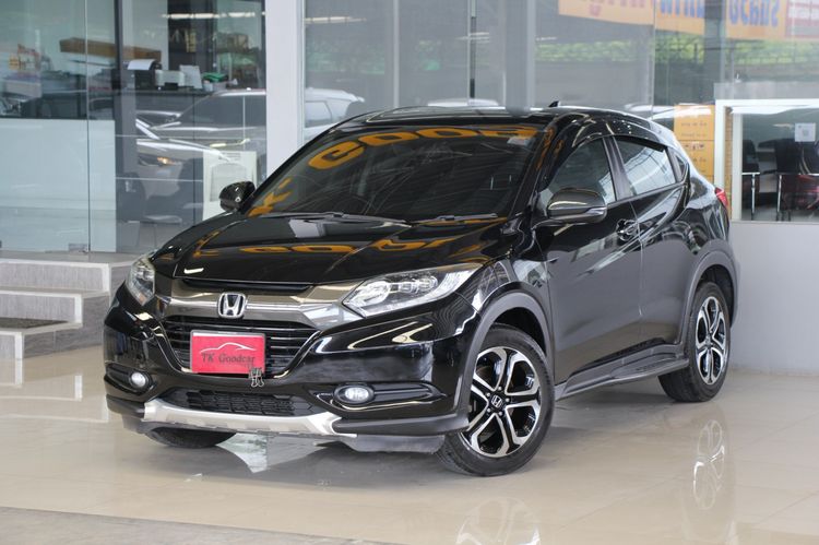 รถ Honda HR-V 1.8 E สี ดำ