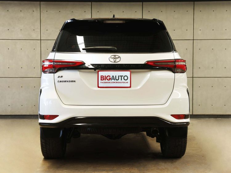 Toyota Fortuner 2024 2.8 Legender Black Top Utility-car ดีเซล ไม่ติดแก๊ส เกียร์อัตโนมัติ ขาว รูปที่ 4