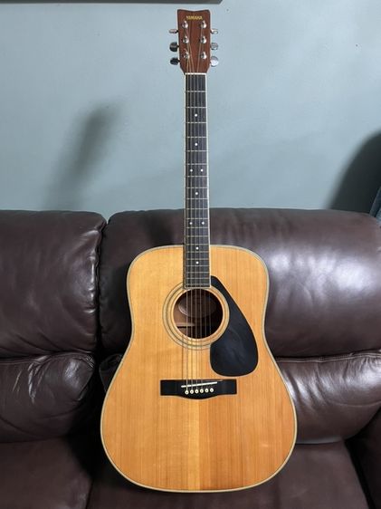 Guitar Yamaha FG-200D
