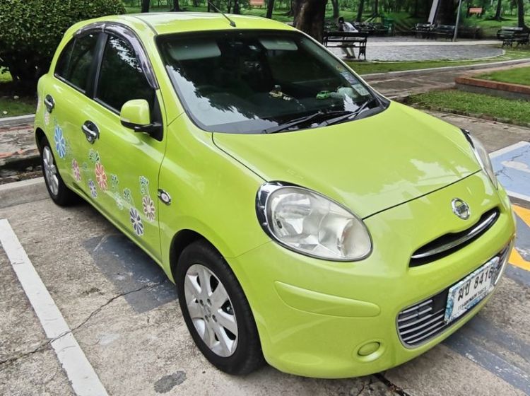 รถ Nissan March 1.2 VL สี เขียว