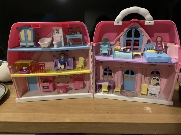 ชุดของเล่นบ้านตุ๊กตา You & Me Happy Together Family Cottage (จากแบรนด์ Toys "R" Us) ราคา 1290 บาท รูปที่ 3