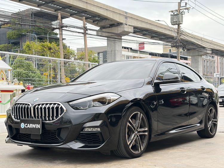 รถ BMW Series 2 220i สี ดำ