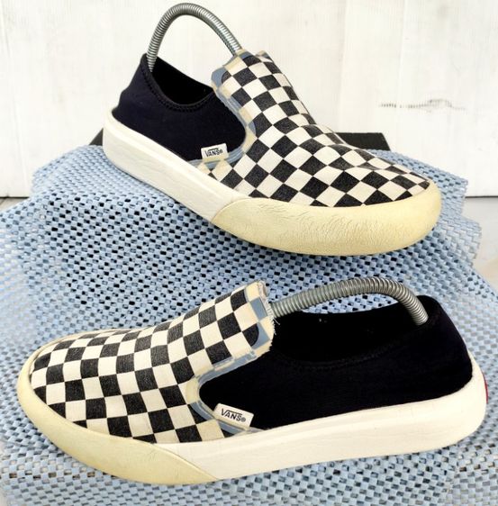 รองเท้า💥VANS Slip - On💥ของแท้‼️พื้นเดิม นิ่ม เบา สวยๆ เดิม สภาพดี💥ไซร์ 42 รูปที่ 3