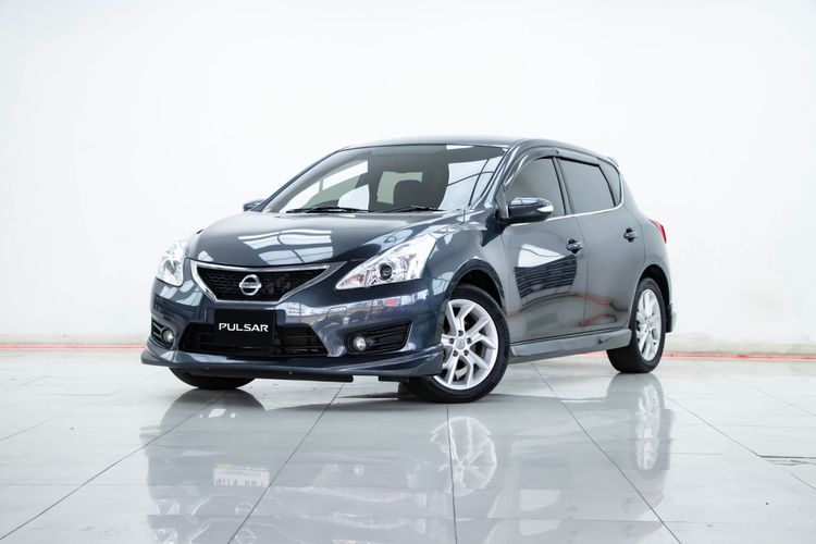 รถ Nissan Pulsar 1.8 V สี เทา