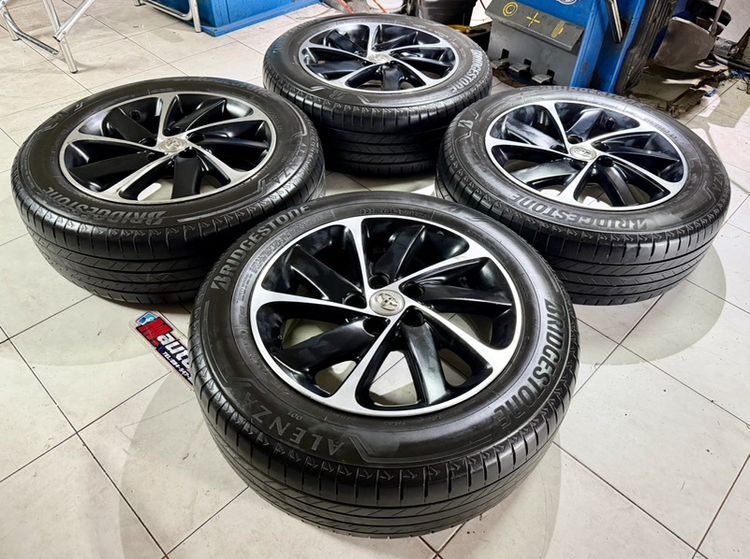 ล้อแท้TOYOTA ขอบ17 5รู114 พร้อมยาง บริสโตน 215 60 17 ปี23