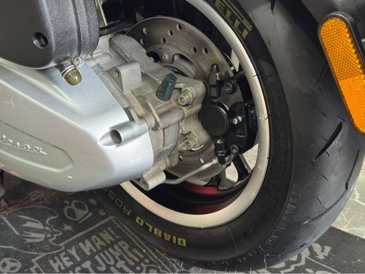Vespa GTS Super Tech 300 hpe รูปที่ 15