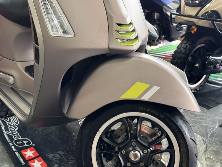 Vespa GTS Super Tech 300 hpe รูปที่ 11