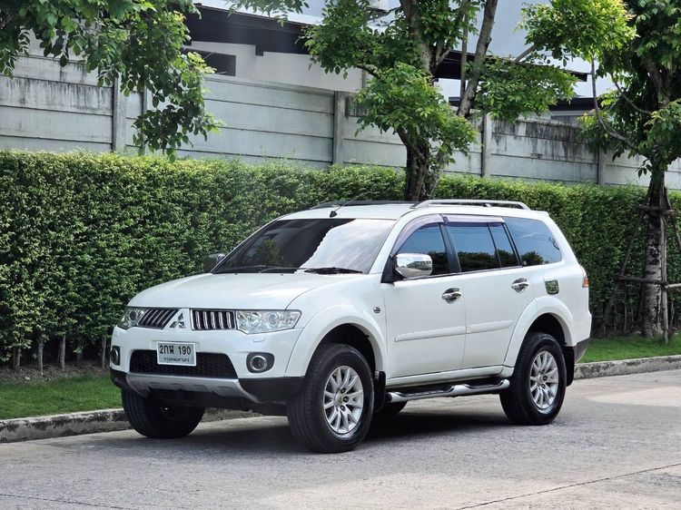 รถ Mitsubishi Pajero Sport 2.5 GT สี ขาว