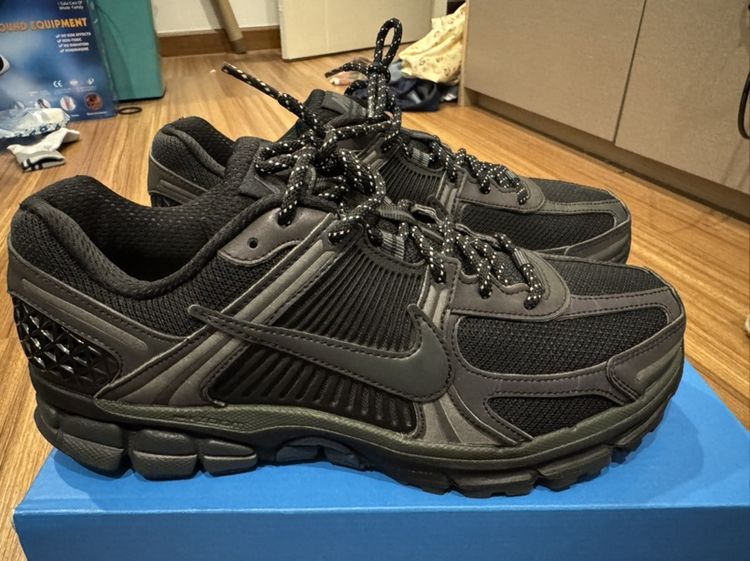 NIKE ZOOM VOMERO 5