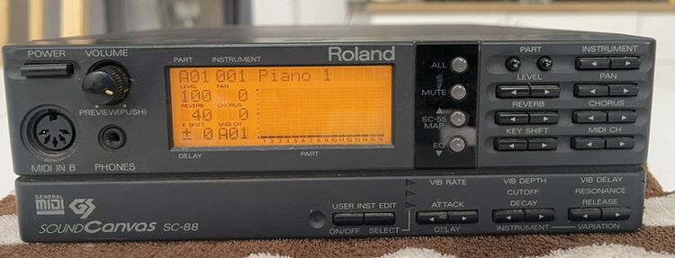 ขายSOUND CANVAS SC88 ซื้อมามือ1 จากตัวแทนROLANDสมัยที่ร้านยังอยู่ในเวิ้งนครเกษม