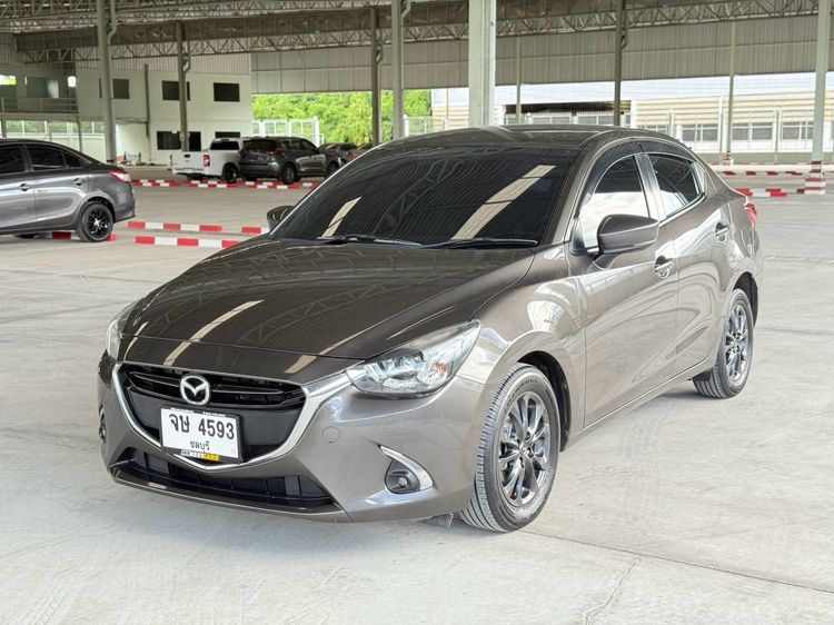 รถ Mazda Mazda 2 1.3 High Connect สี น้ำตาล
