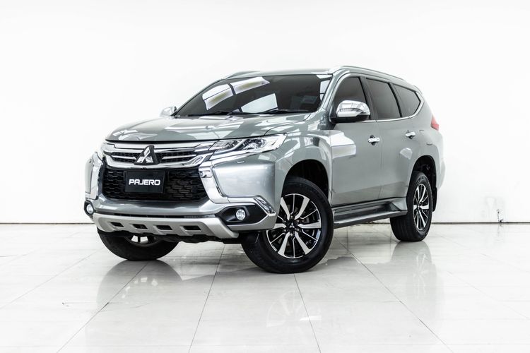 รถ Mitsubishi Pajero Sport 2.4 GT สี เทา