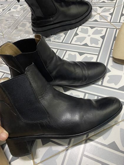 รองเท้าบูทเชลซี (Chelsea Boots) หนังสีดำ