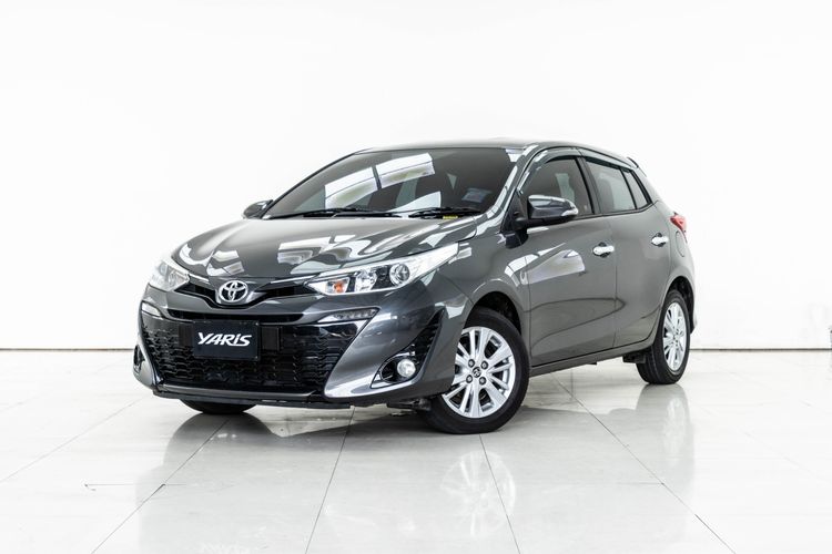 รถ Toyota Yaris 1.2 G สี เทา