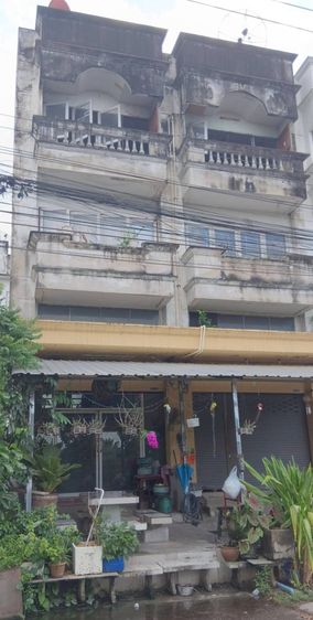 ขายอาคารพาณิชย์ 2 คูหา 3 ชั้น ร่มเกล้า ซอย 22 ใกล้สุวรรณภูมิ