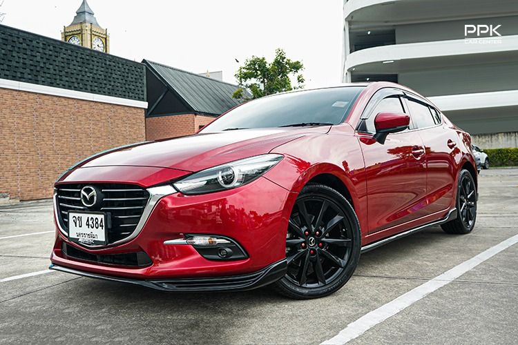 รถ Mazda Mazda3 2.0 C สี แดง