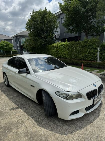 BMW Series 5 2013 528i Sedan เบนซิน เกียร์อัตโนมัติ ขาว รูปที่ 3