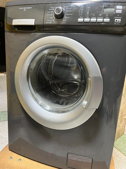 เครื่องซักผ้า Electrolux ฝาหน้า 7 กก. รุ่น EWF1073A